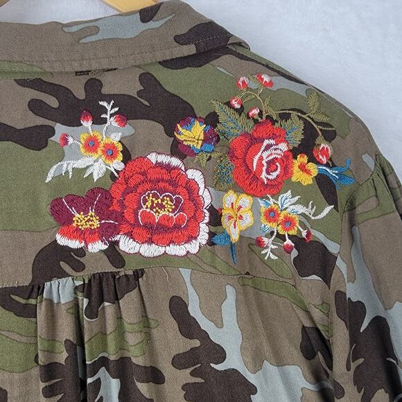 2X Boho Chic Button Top Roll Tab Sleeve Camo Colorful Embroidery Floral Andree - Picture 7 of 13